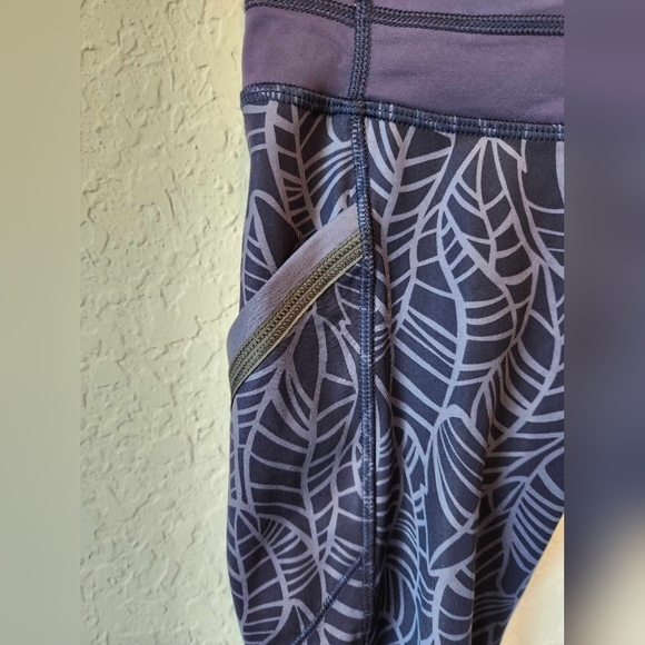 Lululemon Athletica Rare Leggings  Size 4 - Picture 5 of 6
